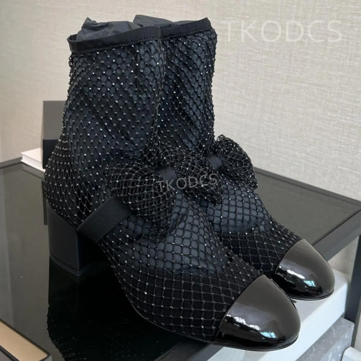 Calzini da donna estivi di design di marca Stivali alti al ginocchio Stivaletti in rete con punta tonda Strass con nodo a farfal