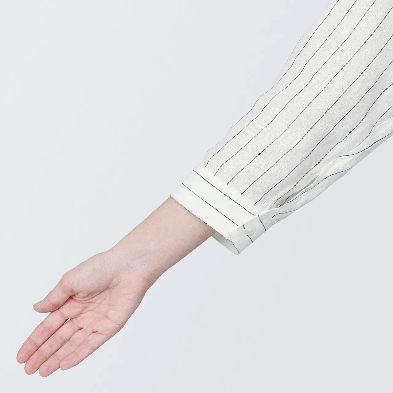 Camicia da donna in lino lavato con maniche a 3/4.