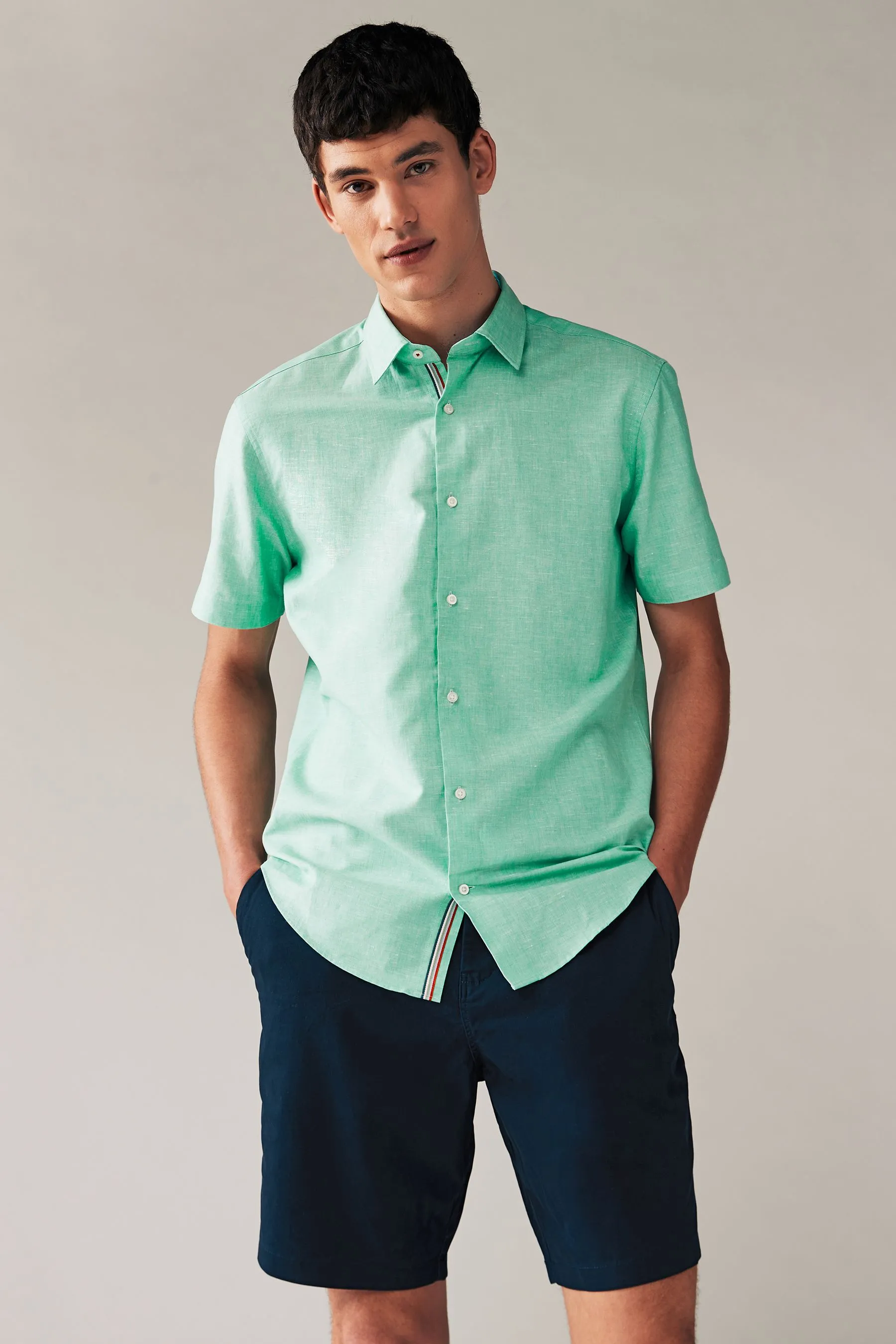 Camicia in Blend Manica corta di lino rifinita    