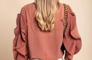 Elegante blusa in tessuto trasparente con balze Vendella, rosa