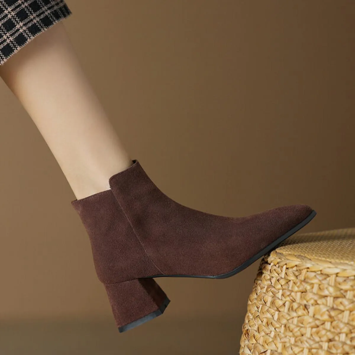 Inverno Donna Tacco medio Stivali Chelsea Scarpe alla caviglia robuste Abito casual Goth Décolleté a punta 2023 Nuove donne di m