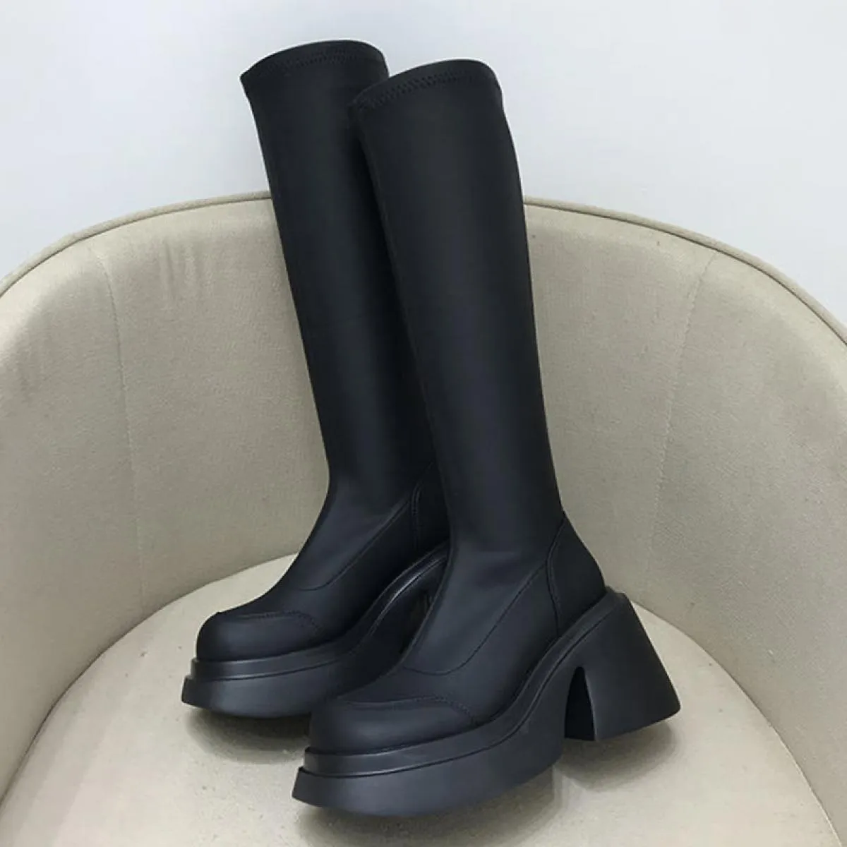 Nuovi stivali Chelsea alti al ginocchio scarpe con tacco alto stivali da moto invernali da donna Goth Designer 2023 stivali punk