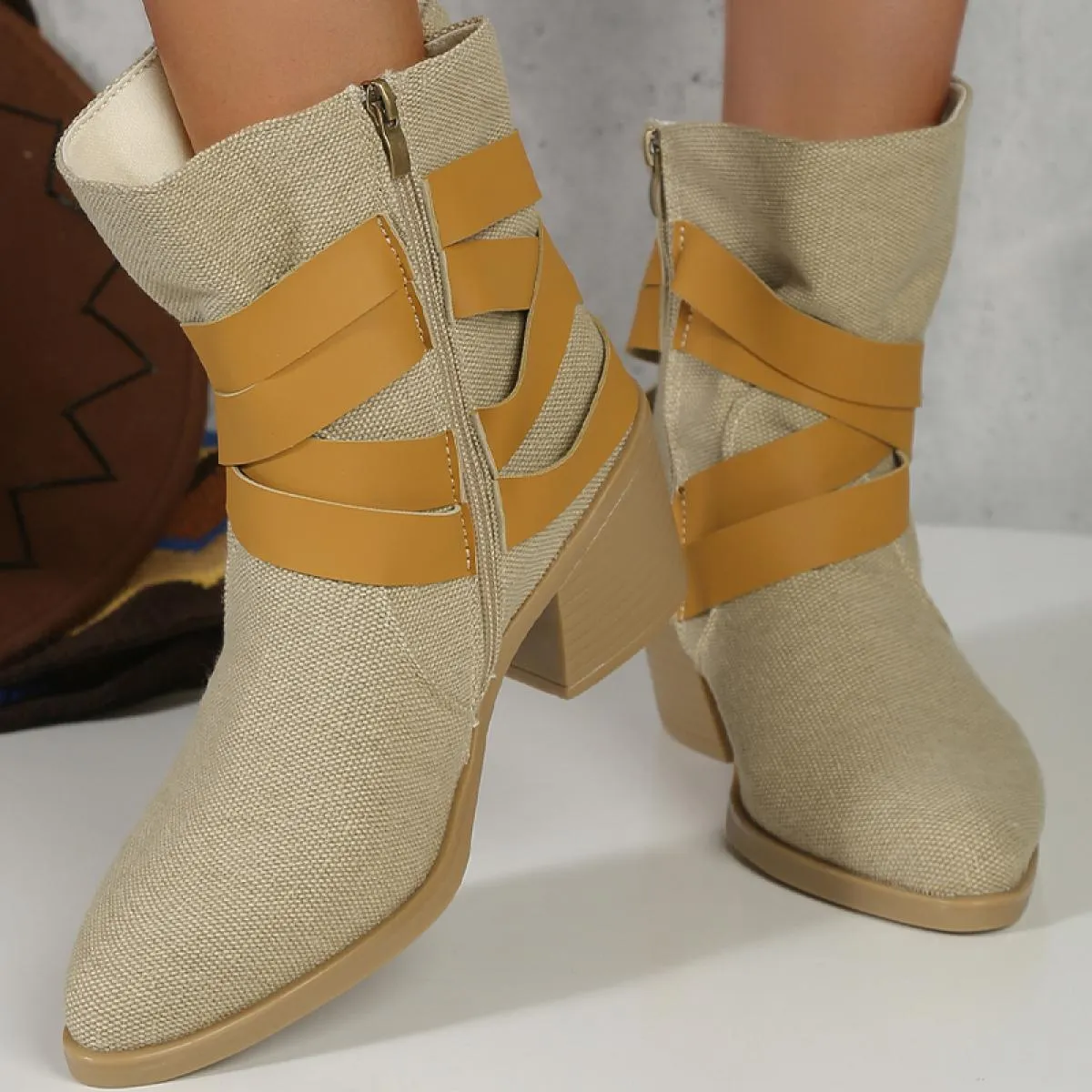 Nuovi stivali gladiatore scarpe da donna tacchi medi Goth inverno 2023 stivali Chelsea di marca caviglia da neve punk moto Botas