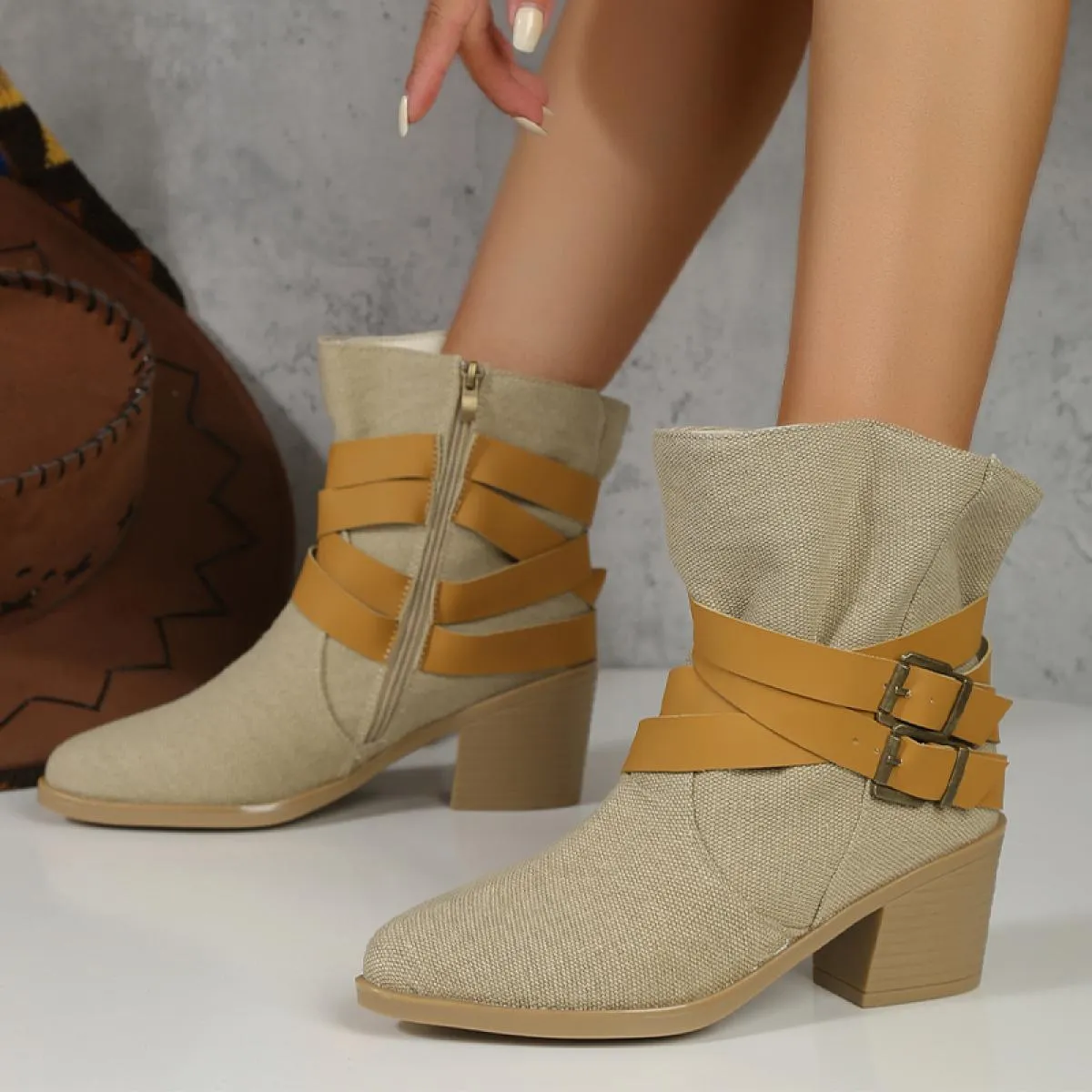 Nuovi stivali gladiatore scarpe da donna tacchi medi Goth inverno 2023 stivali Chelsea di marca caviglia da neve punk moto Botas