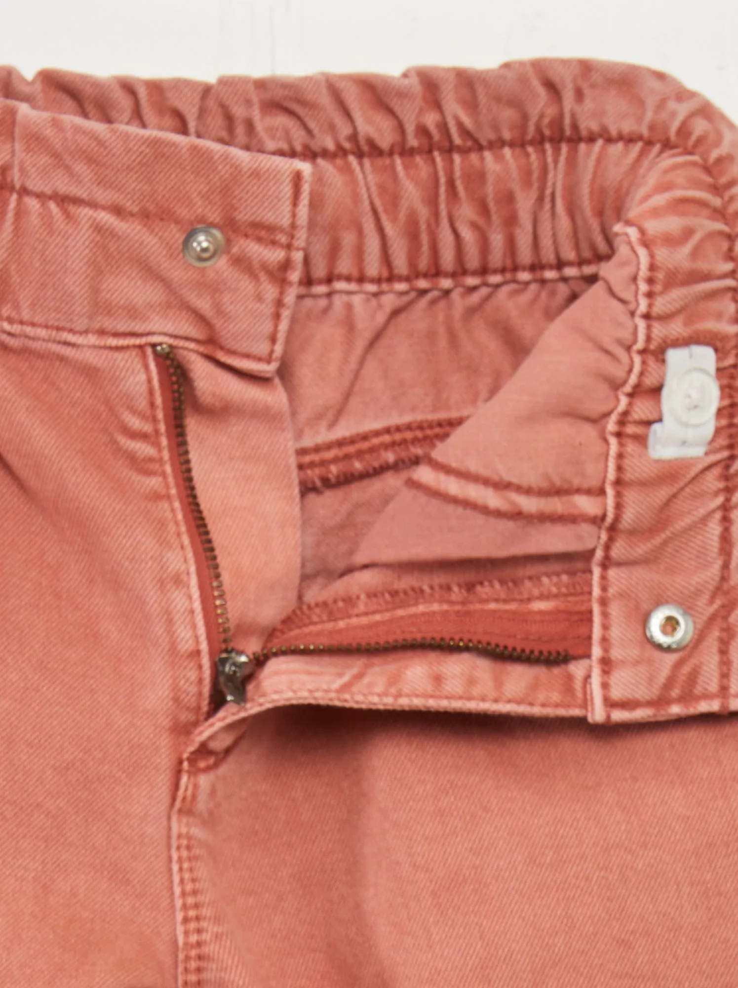 Pantaloni in twill con volant in vita - ROSA