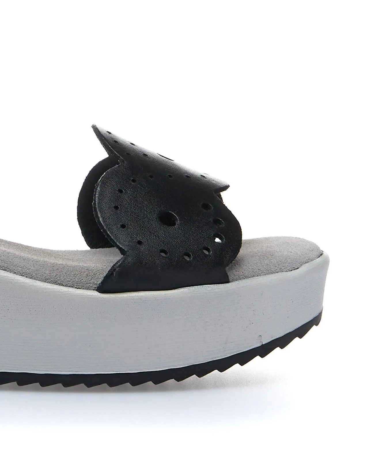 Sandali neri con zeppa in pelle con chiusura in velcro