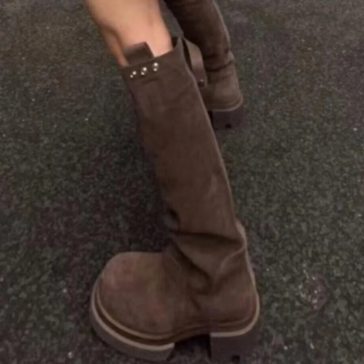 Scarpe da donna con plateau alto al ginocchio Tacchi medi Stivali Chelsea invernali Stivali da moto Goth moda Novità 2023 Casual