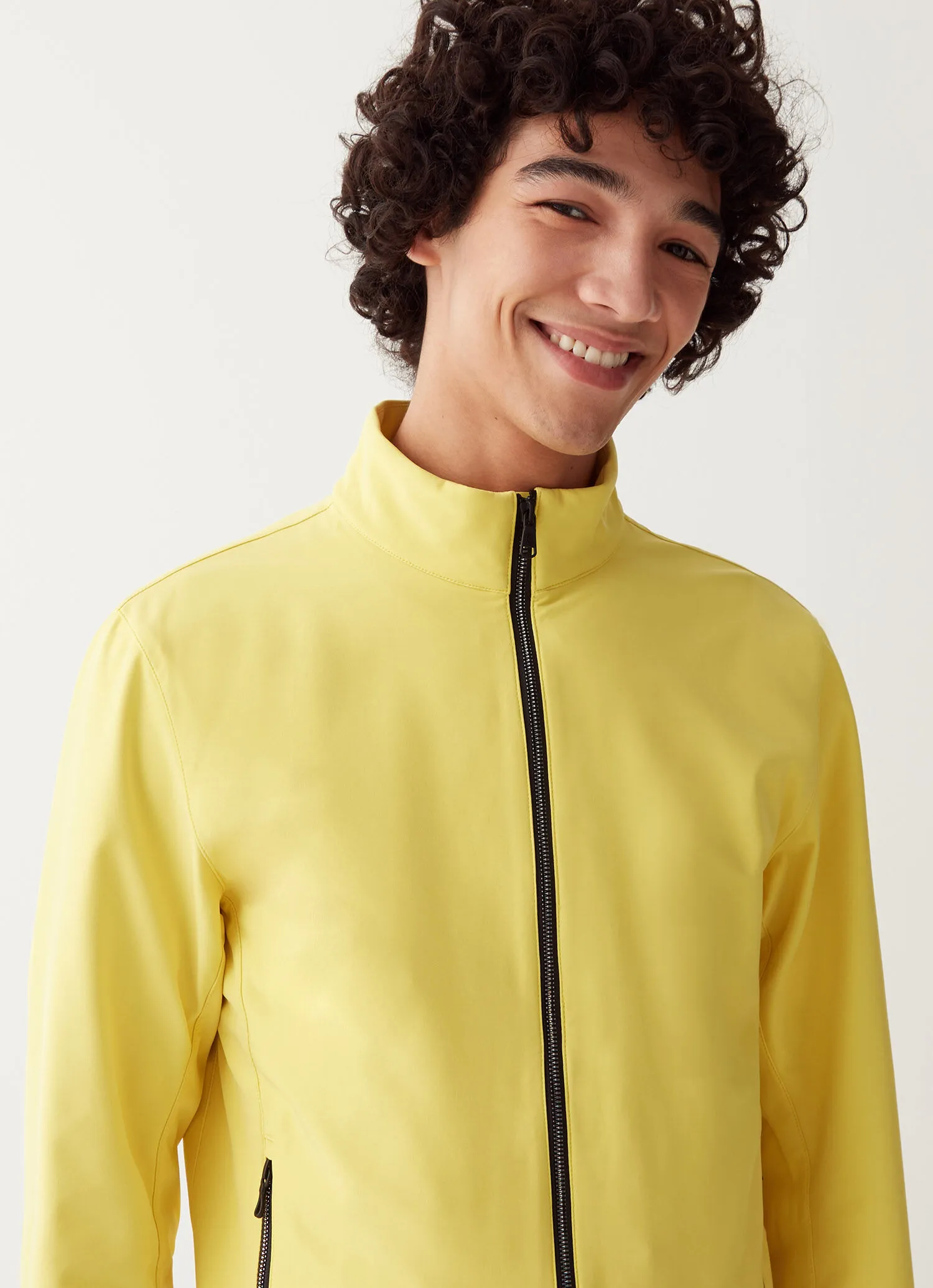 Softshell jacket with adjustment at the hem