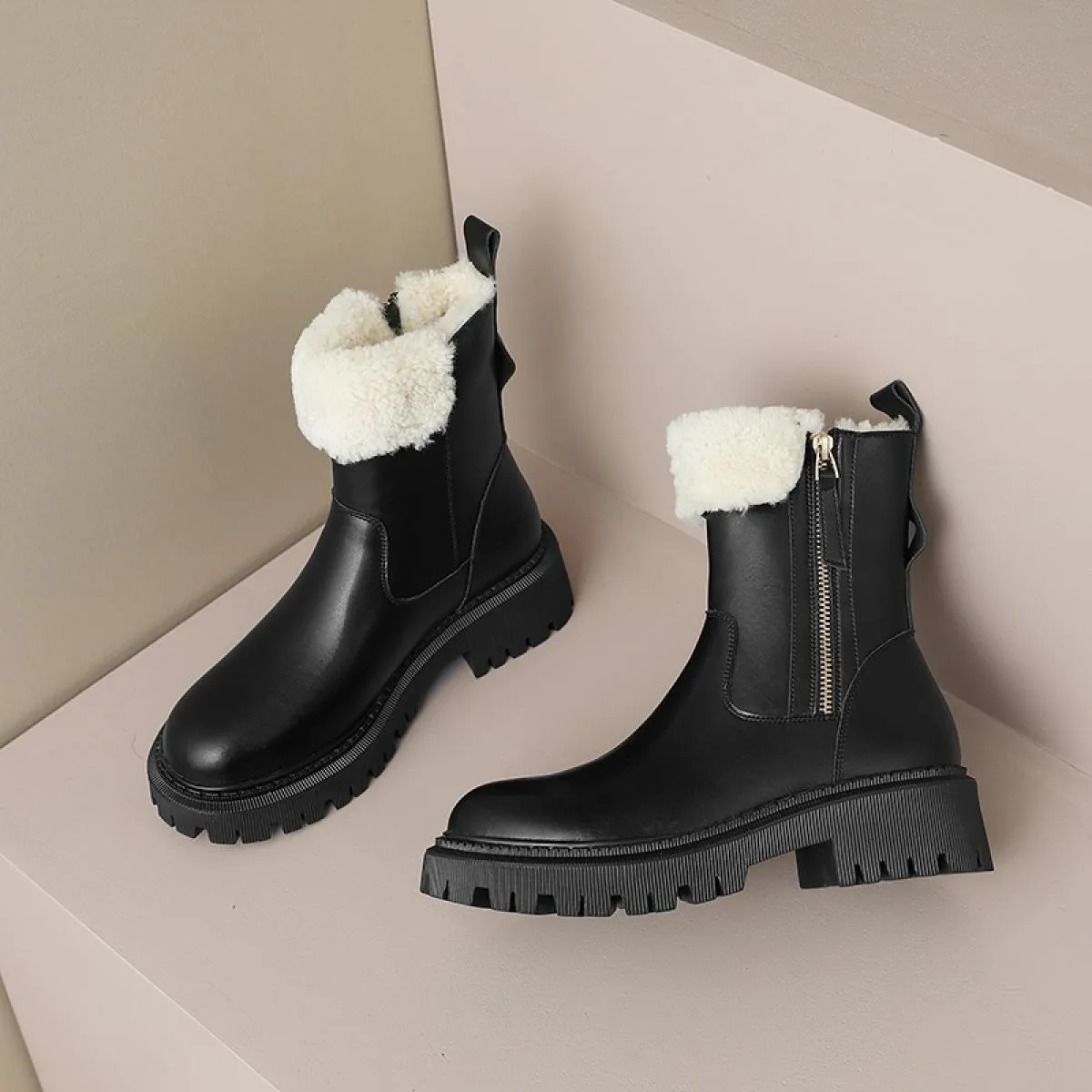 Stivaletti da donna Piattaforma in pelliccia di lana Stivali da moto caldi con tacco medio alla moda Scarpe da donna in vera pel